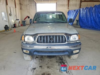 Piąte zdjęcie samochodu w środku: 2004 TOYOTA TACOMA V6 VIN:5TEWN72N74Z374155 - miniatura