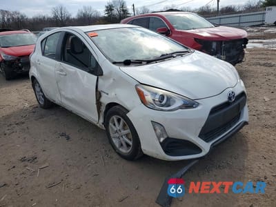 Czwarte zdjęcie samochodu z boku: 2017 TOYOTA PRIUS C VIN:JTDKDTB32H1591637 - miniatura