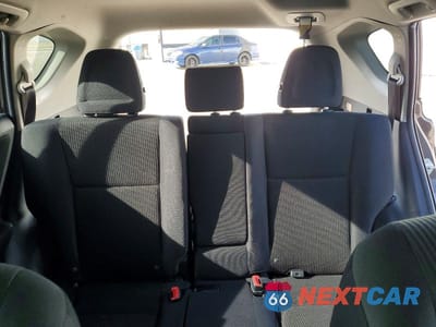 Zdjęcie 10 z 13 samochodu: 2015 TOYOTA RAV4 LE VIN:JTMBFREV9FJ019035 - miniatura