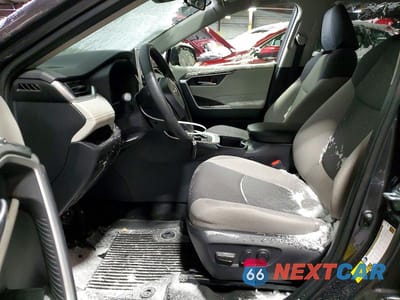 Zdjęcie 7 z 13 samochodu: 2025 TOYOTA RAV4 HYBRID XLE VIN:JTMRWRFV5SJ079112 - miniatura