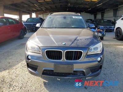 Piąte zdjęcie samochodu w środku: 2015 BMW X1 SDRIVE28I VIN:WBAVM1C58FV314981 - miniatura