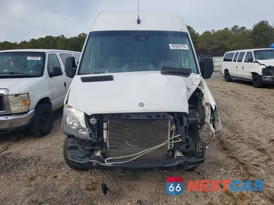 Piąte zdjęcie samochodu w środku: 2016 MERCEDES BENZ SPRINTER 3500 DELIVERY VAN VIN:WD3PF1CD8GP185797 - miniatura