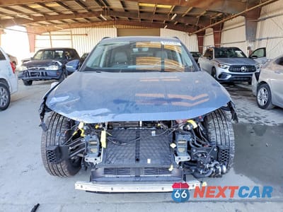 Piąte zdjęcie samochodu w środku: 2025 AUDI Q6 E-TRON PRESTIGE VIN:WA134BGF1SA063459 - miniatura