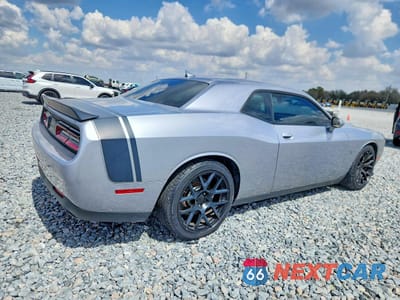 Trzecie zdjęcie samochodu z tyłu: 2015 DODGE CHALLENGER R VIN:2C3CDZFJ7FH761350 - miniatura