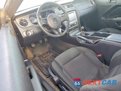 Zdjęcie 8 z 12 samochodu: 2014 FORD MUSTANG VIN:1ZVBP8AM1E5315367 - miniatura