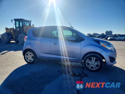 Czwarte zdjęcie samochodu z boku: 2014 CHEVROLET SPARK LS VIN:KL8CB6S91EC581125 - miniatura