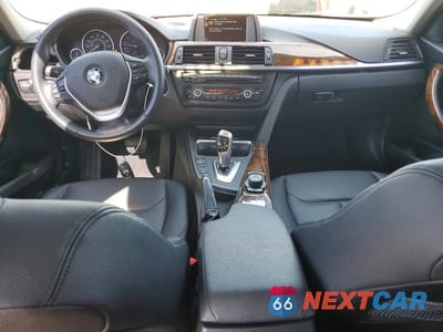 Zdjęcie 8 z 12 samochodu: 2015 BMW 328 XI SULEV VIN:WBA3B5G58FNS14538 - miniatura
