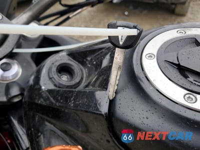 Zdjęcie 8 z 10 samochodu: 2014 KAWASAKI EX650 F VIN:JKAEXEF11EDA13688 - miniatura