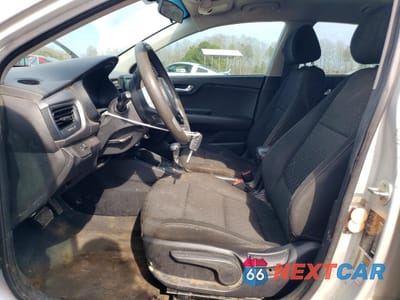 Zdjęcie 7 z 13 samochodu: 2019 KIA RIO S VIN:3KPA24AB3KE201326 - miniatura