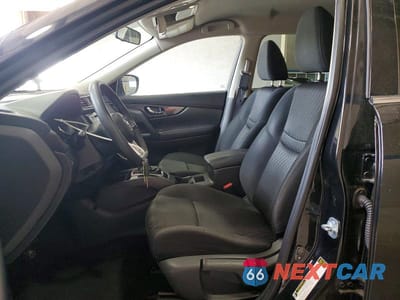 Zdjęcie 7 z 12 samochodu: 2017 NISSAN ROGUE S VIN:KNMAT2MV9HP537742 - miniatura