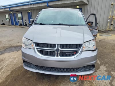 Piąte zdjęcie samochodu w środku: 2018 DODGE GRAND CARAVAN SE VIN:2C4RDGBG4JR184607 - miniatura