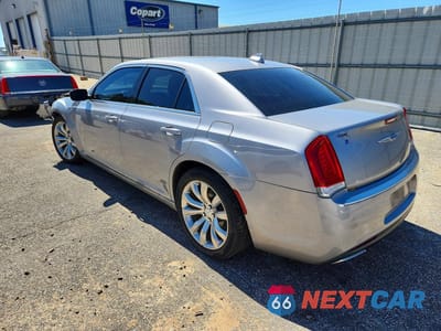 Drugie zdjęcie samochodu z przodu: 2018 CHRYSLER 300 TOURING VIN:2C3CCAAG9JH281951 - miniatura