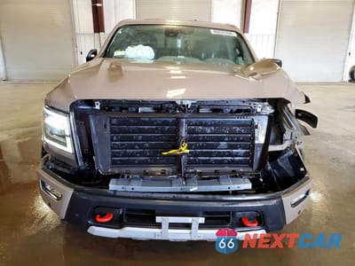 Piąte zdjęcie samochodu w środku: 2024 NISSAN TITAN PRO-4X VIN:1N6AA1ED1RN106859 - miniatura