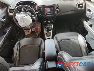 Zdjęcie 8 z 12 samochodu: 2018 JEEP COMPASS LATITUDE VIN:3C4NJDBB6JT345062 - miniatura