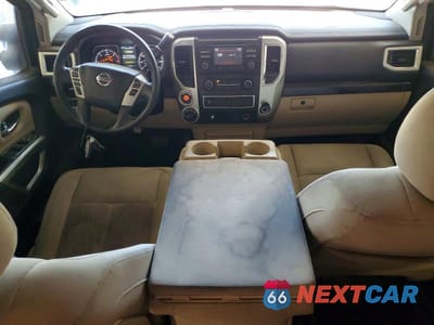 Zdjęcie 8 z 11 samochodu: 2017 NISSAN TITAN XD SV VIN:1N6BA1F32HN533301 - miniatura