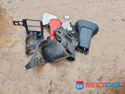 Zdjęcie 12 z 13 samochodu: 1998 CHEVROLET CORVETTE VIN:1G1YY22G4W5126948 - miniatura