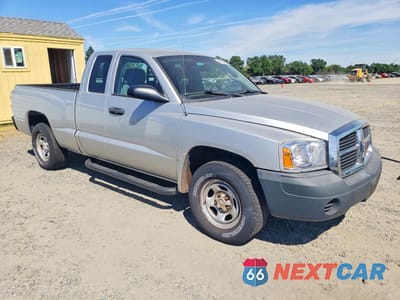 Czwarte zdjęcie samochodu z boku: 2007 DODGE DAKOTA ST VIN:1D7HE22K27S126864 - miniatura