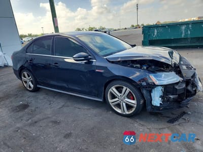 Czwarte zdjęcie samochodu z boku: 2017 VOLKSWAGEN JETTA GLI VIN:3VW4T7AJ0HM286348 - miniatura