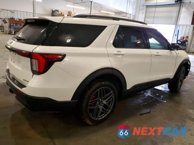 Trzecie zdjęcie samochodu z tyłu: 2025 FORD EXPLORER ST-LINE VIN:1FMUK8KH2SGB52252 - miniatura