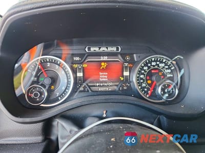 Zdjęcie 9 z 12 samochodu: 2022 RAM 1500 LARAMIE VIN:1C6RREJT0NN304448 - miniatura
