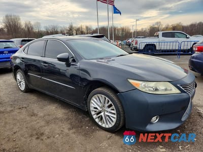Czwarte zdjęcie samochodu z boku: 2014 LEXUS ES 350 BASE VIN:JTHBK1GG6E2143539 - miniatura