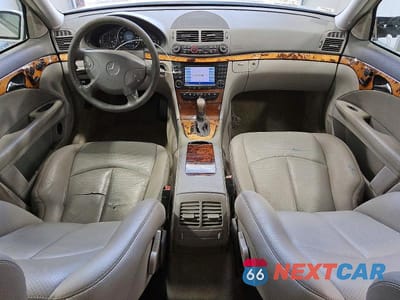 Zdjęcie 8 z 11 samochodu: 2006 MERCEDES-BENZ E 350 VIN:WDBUF56J66A915918 - miniatura