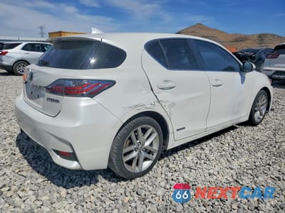 Trzecie zdjęcie samochodu z tyłu: 2016 LEXUS CT 200 VIN:JTHKD5BHXG2273148 - miniatura