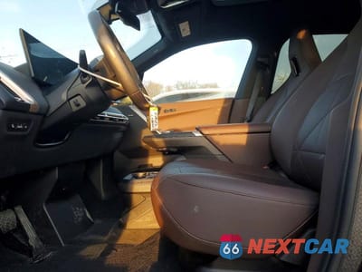 Zdjęcie 7 z 12 samochodu: 2023 BMW IX XDRIVE50 VIN:WB523CF04PCM15321 - miniatura