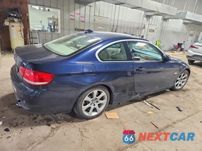 Trzecie zdjęcie samochodu z tyłu: 2008 BMW 335 I VIN:WBAWB73508P038994 - miniatura