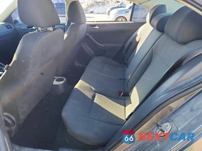 Zdjęcie 10 z 12 samochodu: 2011 VOLKSWAGEN JETTA BASE VIN:3VW2K7AJ9BM022367 - miniatura