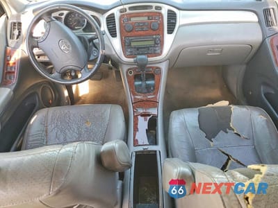 Zdjęcie 8 z 12 samochodu: 2004 TOYOTA HIGHLANDER LIMITED VIN:JTEDP21A140019898 - miniatura