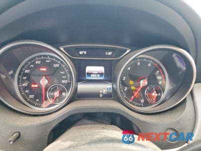 Zdjęcie 9 z 13 samochodu: 2019 MERCEDES-BENZ CLA 250 4MATIC VIN:WDDSJ4GB2KN711215 - miniatura