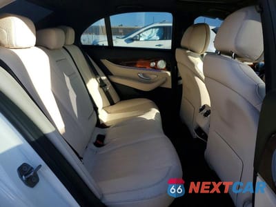 Zdjęcie 10 z 12 samochodu: 2017 MERCEDES-BENZ E 300 VIN:WDDZF4JB8HA020246 - miniatura