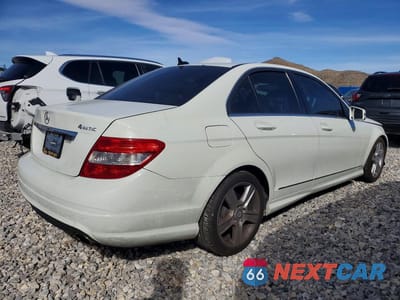 Trzecie zdjęcie samochodu z tyłu: 2011 MERCEDES-BENZ C 300 4MATIC VIN:WDDGF8BB2BR161464 - miniatura