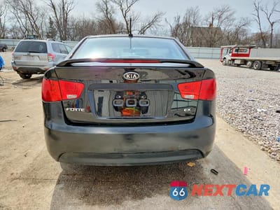 Zdjęcie 6 z 11 samochodu: 2010 KIA FORTE EX VIN:KNAFU4A29A5809116 - miniatura