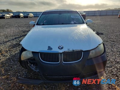 Piąte zdjęcie samochodu w środku: 2006 BMW 325 I AUTOMATIC VIN:WBAVB17506NK33652 - miniatura