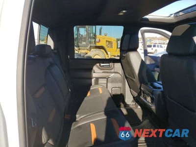 Zdjęcie 10 z 12 samochodu: 2022 GMC SIERRA K2500 AT4 VIN:1GT49PE74NF199967 - miniatura