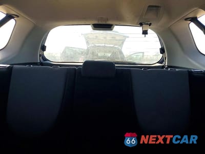 Zdjęcie 10 z 13 samochodu: 2008 HONDA FIT SPORT VIN:JHMGD38638S074279 - miniatura