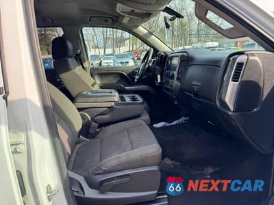 Zdjęcie 7 z 12 samochodu: 2019 CHEVROLET SILVERADO LD K1500 LT VIN:2GCVKPEC0K1138575 - miniatura