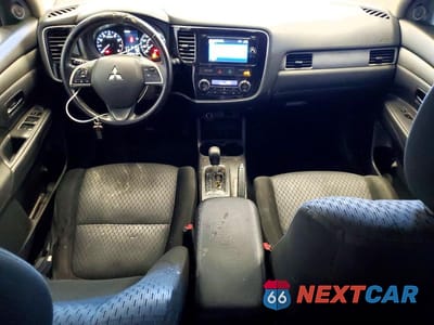 Zdjęcie 8 z 13 samochodu: 2014 MITSUBISHI OUTLANDER SE VIN:JA4AZ3A34EZ003713 - miniatura