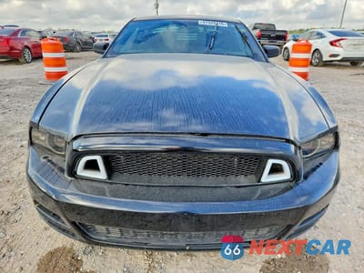Piąte zdjęcie samochodu w środku: 2013 FORD MUSTANG VIN:1ZVBP8AM4D5275963 - miniatura