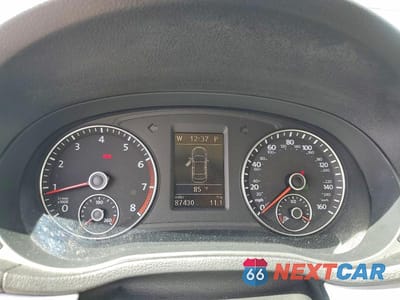 Zdjęcie 9 z 11 samochodu: 2012 VOLKSWAGEN PASSAT SE VIN:1VWBP7A38CC016503 - miniatura