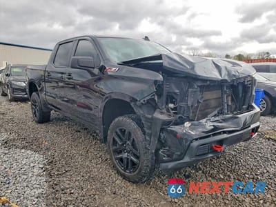 Czwarte zdjęcie samochodu z boku: 2021 CHEVROLET SILVERADO K1500 TRAIL BOSS CUSTOM VIN:1GCPYCEF9MZ254104 - miniatura