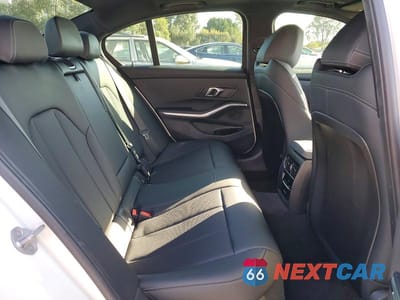Zdjęcie 10 z 12 samochodu: 2024 BMW 330I VIN:3MW69FF07R8E70908 - miniatura