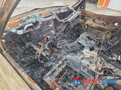 Zdjęcie 8 z 11 samochodu: 2004 CHEVROLET SILVERADO K1500 VIN:2GCEK19V141389052 - miniatura