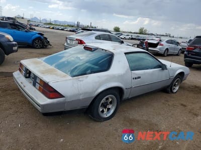 Trzecie zdjęcie samochodu z tyłu: 1986 CHEV CAMARO VIN:1G1FP87S7GL115658 - miniatura