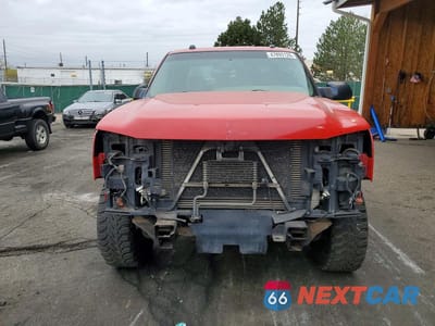 Piąte zdjęcie samochodu w środku: 2005 CHEVROLET SILVERADO K2500 HEAVY DUTY VIN:1GCHK23245F871395 - miniatura