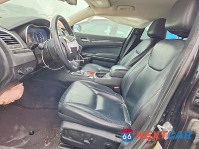 Zdjęcie 7 z 11 samochodu: 2018 CHRYSLER 300 TOURING VIN:2C3CCARG2JH235026 - miniatura