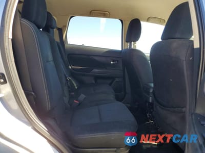 Zdjęcie 10 z 12 samochodu: 2018 MITSUBISHI OUTLANDER SE VIN:JA4AD3A3XJZ016300 - miniatura