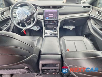 Zdjęcie 8 z 12 samochodu: 2025 JEEP GRAND CHEROKEE LIMITED VIN:1C4RJHBGXSC318299 - miniatura